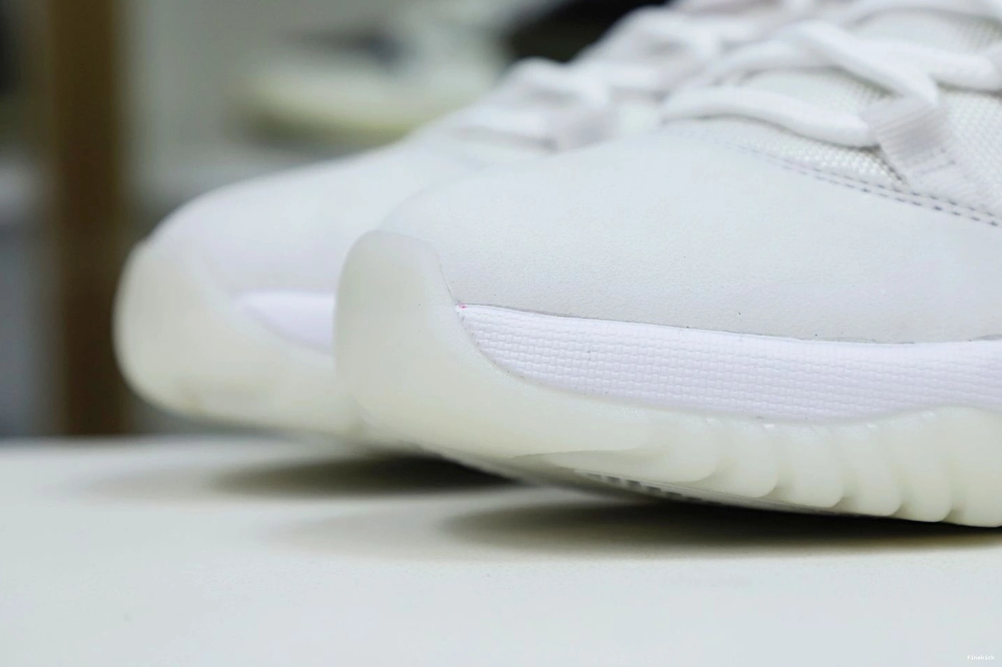 XI AIR JORDAN TINT PLATINUM RETRO 11 0726